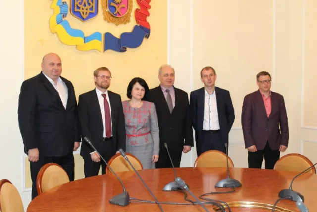 Посол Швеції в Україні в рамках робочого візиту відвідав Хмельниччину — фото 3