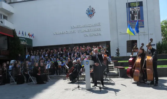 У Хмельницькому розпочалися святкові заходи з нагоди відзначення Дня Європи — фото 3