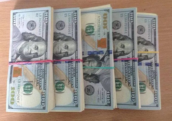 Правоохранители задержали чиновника Хмельницкого областного совета, который требовал 50 000 долларов взятки. Суд назначил ему залог в размере полумиллиона гривен — фото 1