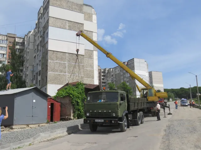 На Озерній демонтували незаконно встановлені гаражі — фото 4