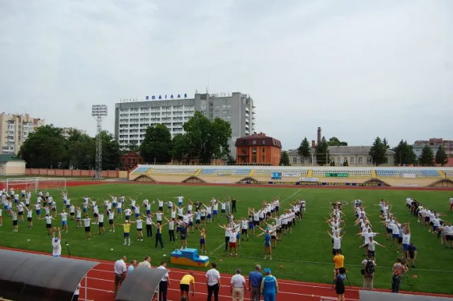 У Хмельницькому відбувся масовий забіг, присвячений Міжнародному Олімпійському дню — фото 9