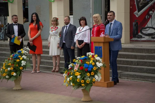 Хмельницькі випускники отримали золоті та срібні медалі — фото 8