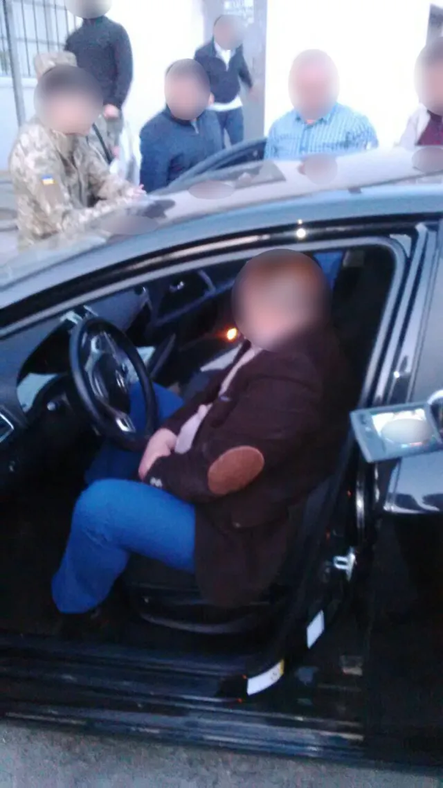 На Хмельниччині ревізор, якого затримали під час отримання хабара, заплатить 25500 гривень штрафу — фото 1
