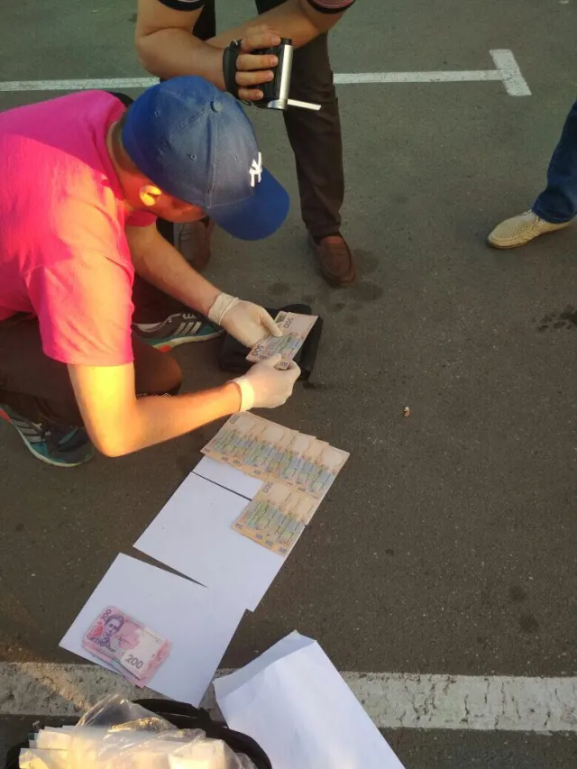 На Хмельниччині судитимуть начальника відділення виправної колонії, який вимагав 15 тисяч гривень хабара — фото 3