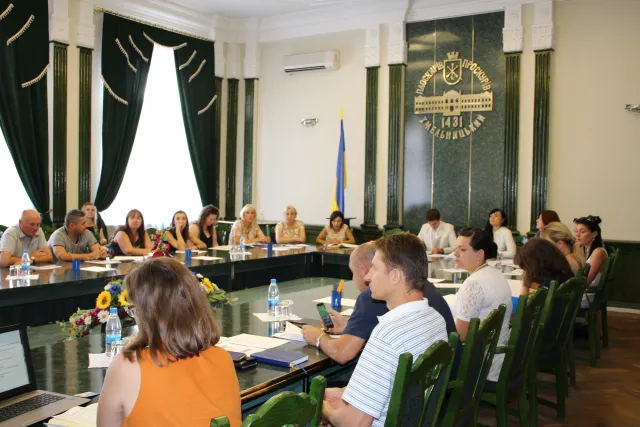 Для швейної продукції місцевих виробників можуть виділити спеціальне місце у Міжнародному центрі торгівлі у Києві — фото 4