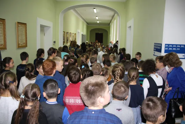 Для учнів навчально-виховного комплексу №2 провели екскурсію у міській раді — фото 2