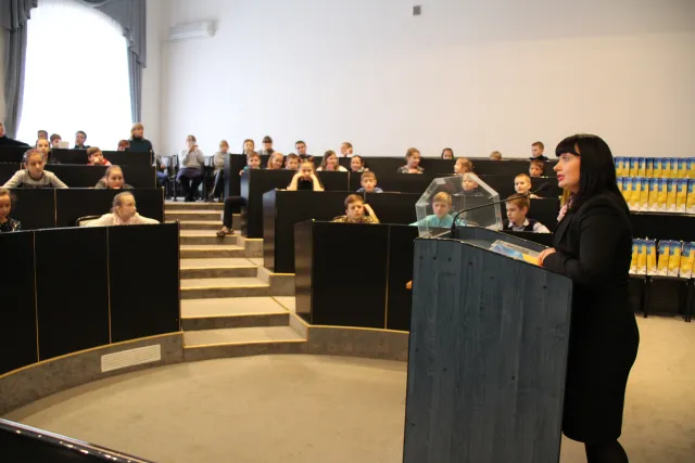 Для учнів навчально-виховного комплексу №2 провели екскурсію у міській раді — фото 9