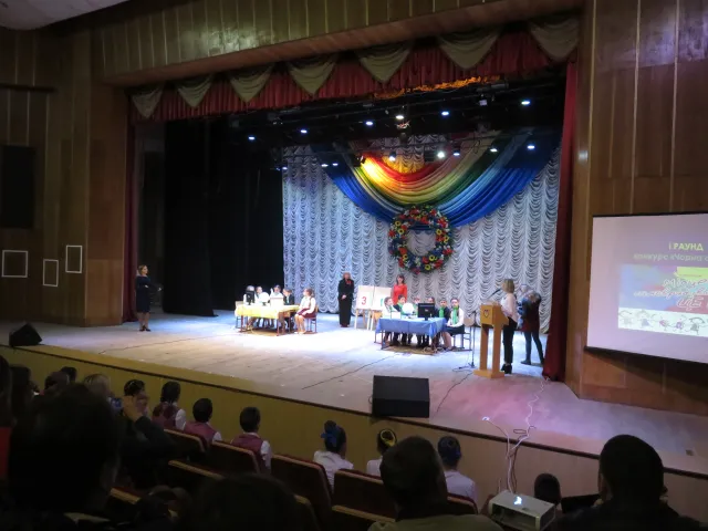 П'ятикласники показали відмінні знання з місцевого самоврядування на брейн-рингу «Моя позиція» — фото 11