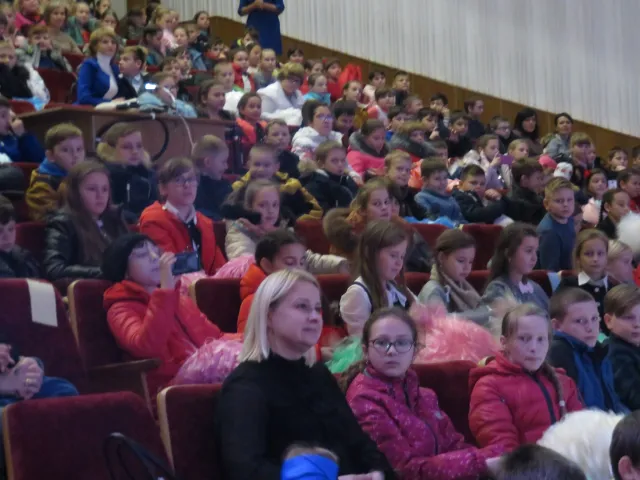 П'ятикласники показали відмінні знання з місцевого самоврядування на брейн-рингу «Моя позиція» — фото 6