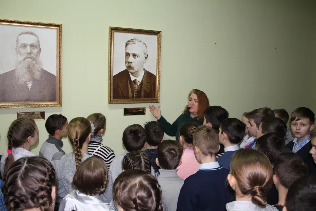 П'ятикласники НВК №10 відвідали екскурсію у Хмельницькій міській раді — фото 1
