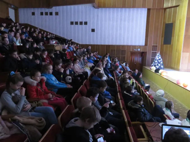 Маленькі хмельничани показали відмінні знання з місцевого самоврядування на брейн-рингу «Моя позиція» та виграли поїздку до Києва — фото 2