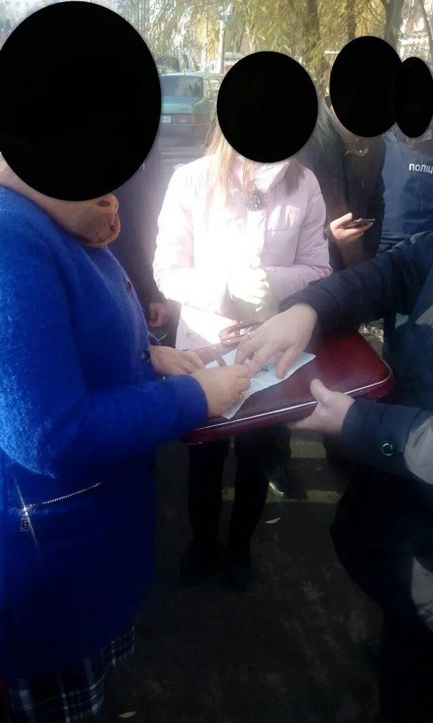 На Хмельниччині судитимуть заступника ОТГ, яка отримала 1500 доларів хабара за оформлення інвалідності — фото 1