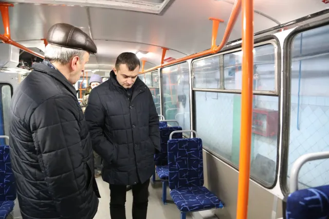 Незабаром вулицями Хмельницького буде курсувати відремонтований тролейбус — фото 2