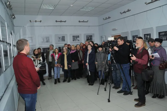 У Хмельницькому фотограф із Сумщини представив унікальну виставку світлин «З балкончика» — фото 3