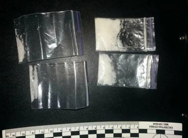 У Хмельницькому взяли під варту чоловіків, які продавали амфетамін — фото 1