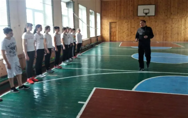 Інновації на уроках фізкультури: в Хмельницькій гімназії №1 ім. В. Красицького втілюють проект «JuniorZ» — фото 2