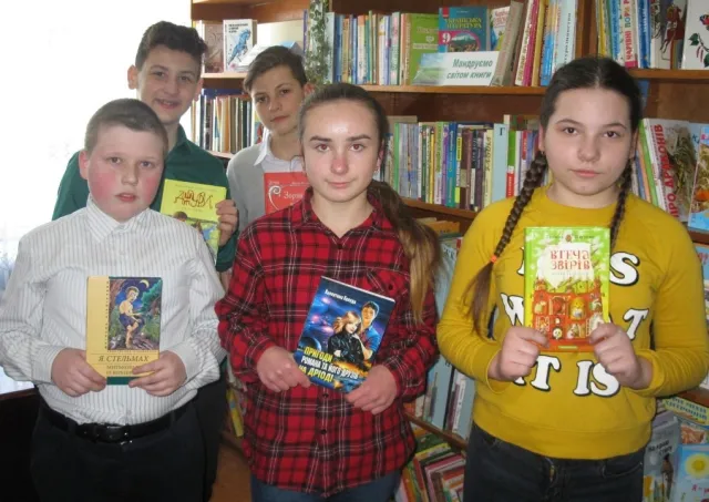 В Хмельницком стартовала Всеукраинская неделя детского чтения — фото 5