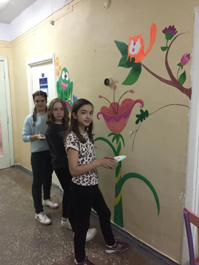 У Хмельницькій дитячій поліклініці облаштували арт-простір та розфарбували стіни — фото 2