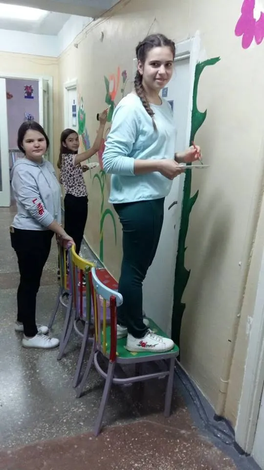 У Хмельницькій дитячій поліклініці облаштували арт-простір та розфарбували стіни — фото 3