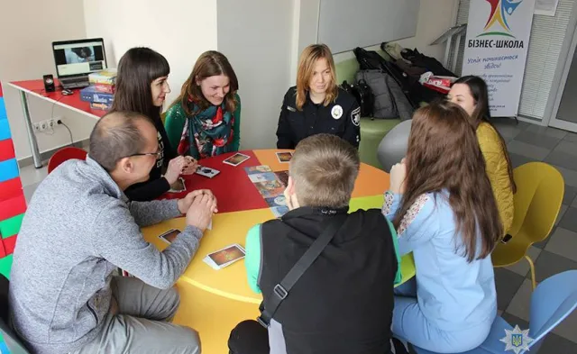 У Хмельницькому відбулися «Настільні ігри з поліцейськими» — фото 1