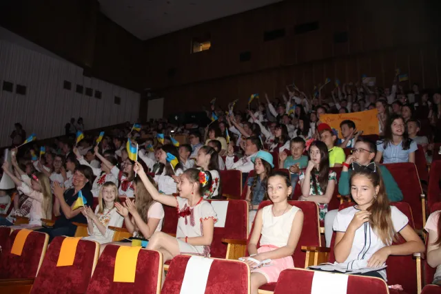 Учні школи №12 стали переможцями другого півфіналу міського брейн-рингу «Моя позиція» — фото 7