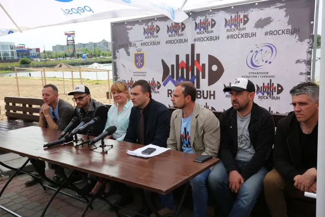 Наметове містечко, фуд-корти та дві сцени: яким був фестиваль «Rock&Buh-2018» — фото 10