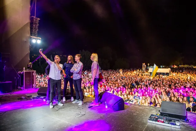 Наметове містечко, фуд-корти та дві сцени: яким був фестиваль «Rock&Buh-2018» — фото 9