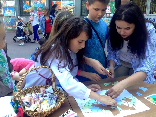 Квести, мультфільми та конкурси: у Хмельницькому триває «Бібліотечне літо-2018» — фото 3