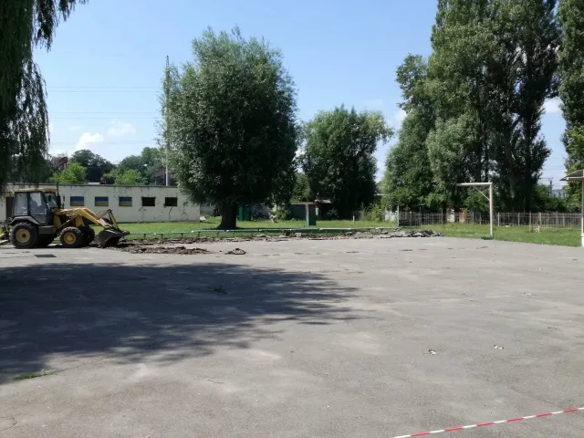 У Хмельницькому розпочалося будівництво двох сучасних спортивних майданчиків — фото 4