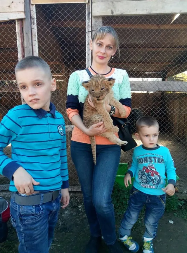 Зоотерапія для підопічних благодійного фонду: діти завітали на екскурсію до хмельницького приватного зоопарку — фото 2