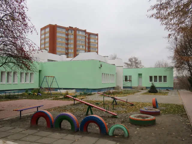 Заміна вікон та утеплення фасадів: у Хмельницькому триває термомодернізація чотирьох закладів освіти — фото 3