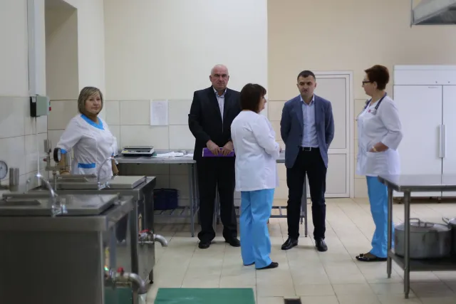 Сучасний харчоблок, реєстратура та кімната очікування: як оновили Хмельницьку міську дитячу лікарню — фото 5